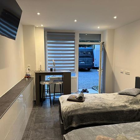 Waldstadt Homes, Изерлон Екстериор снимка