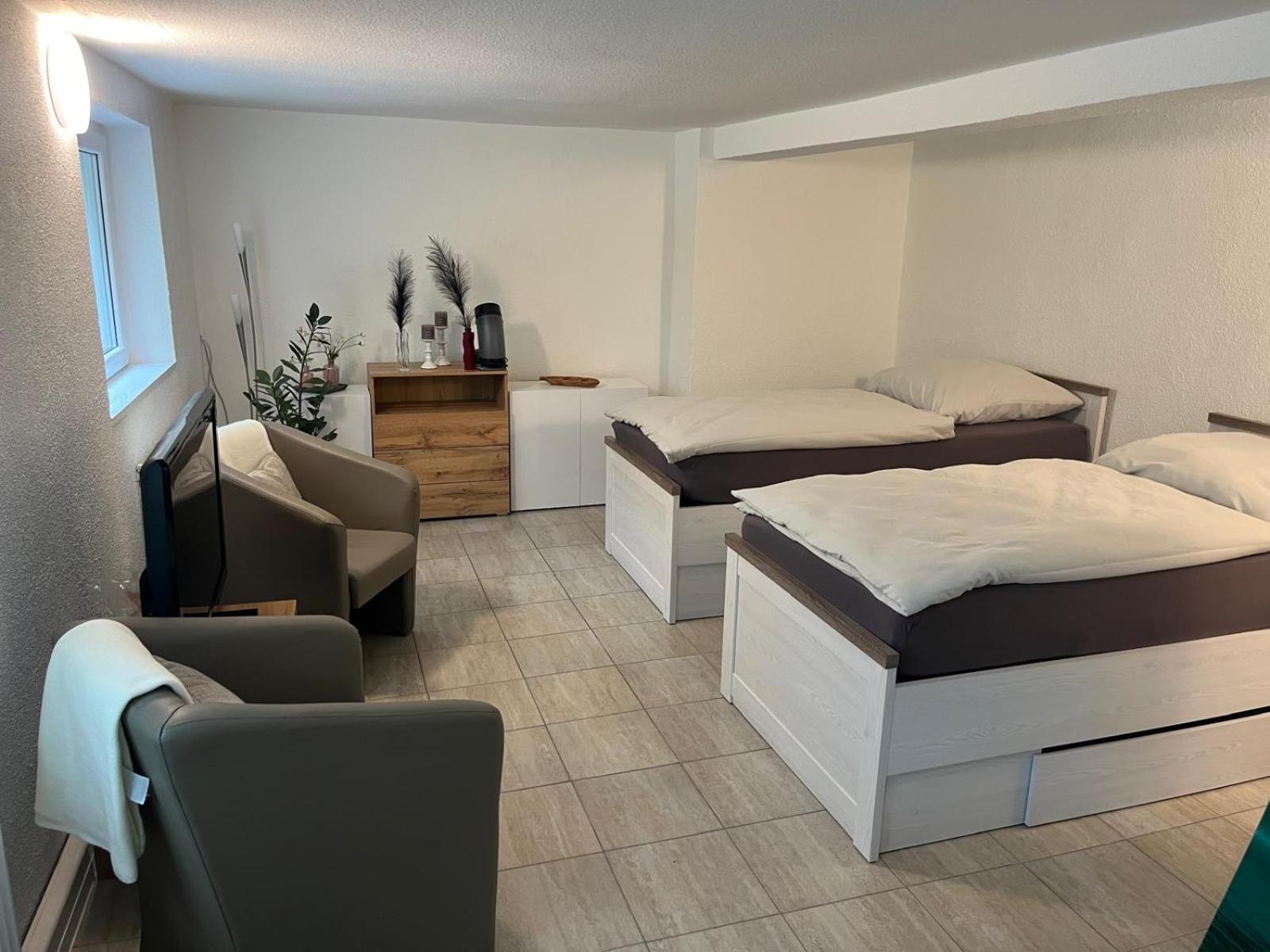 Waldstadt Homes, Изерлон Екстериор снимка