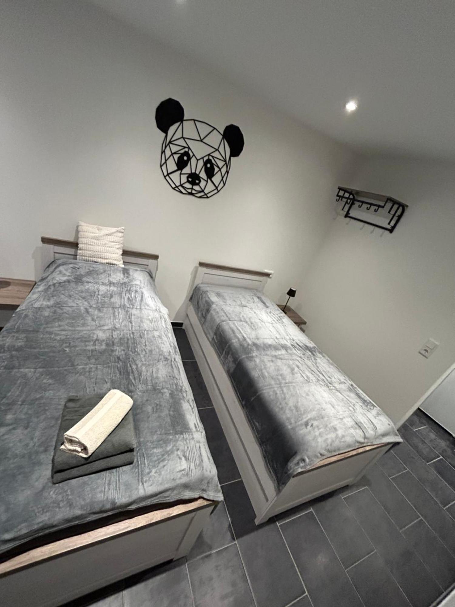 Waldstadt Homes, Изерлон Екстериор снимка