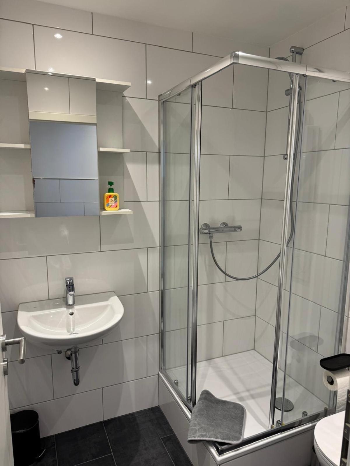 Waldstadt Homes, Изерлон Екстериор снимка
